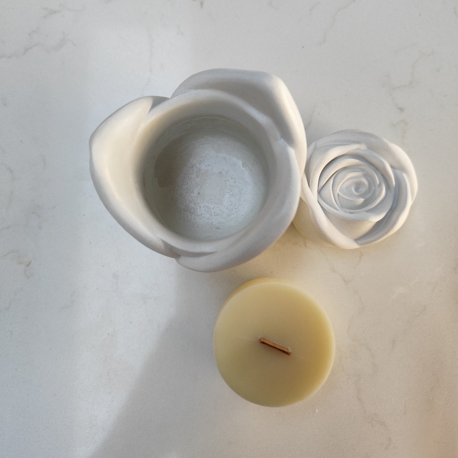 White Rose and refill candle
