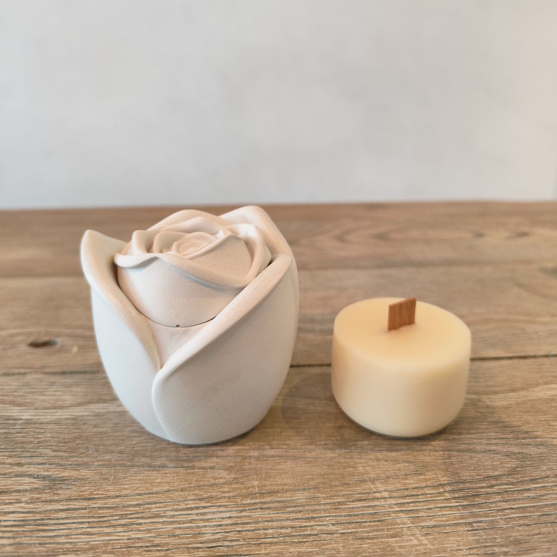 White Rose candle and Beeswax refill